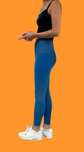 將圖片載入圖庫檢視器 Secret to Skin S2S Q10塑型護膚運動長褲-彩藍色
