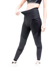 將圖片載入圖庫檢視器 Secret to Skin S2S Q10塑型護膚運動長褲-黑色